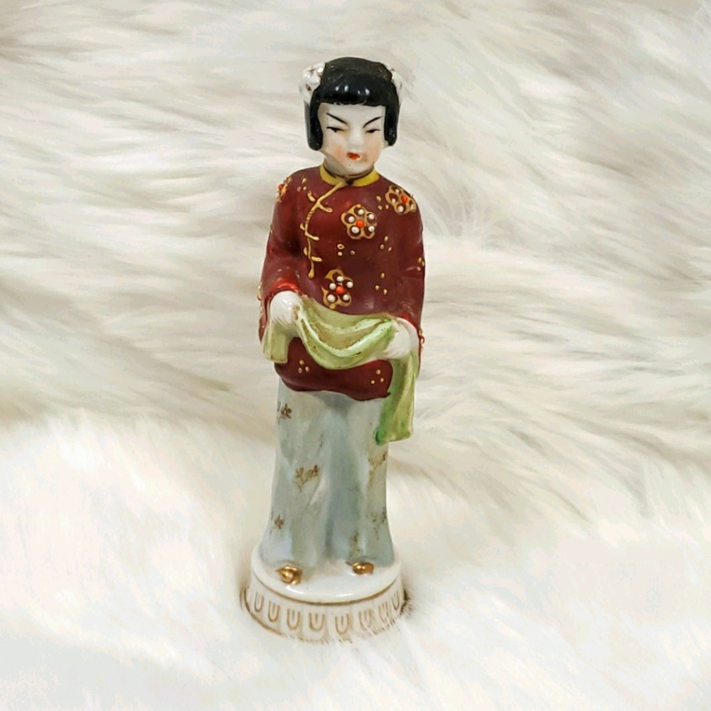 Vintage Occupied Japan Asian Woman Figurine Hand Painted Ceramic Collectible